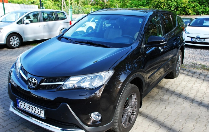 Toyota RAV4 cena 87820 przebieg: 98000, rok produkcji 2015 z Bobolice małe 781